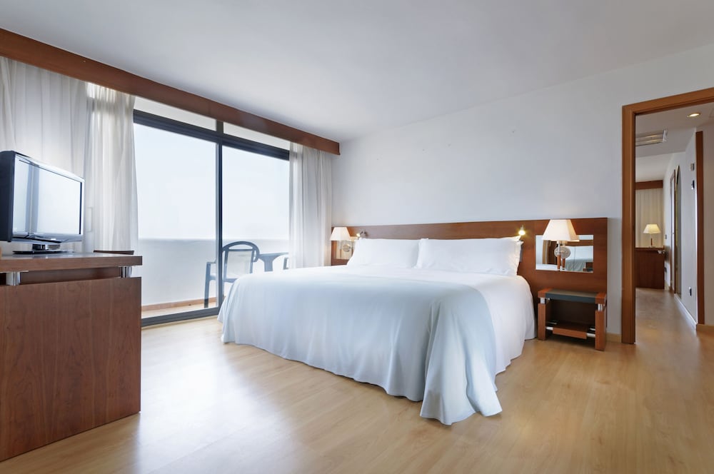 Hotel Palma Bellver Affiliated by Meliá — Hotel rooms in Palma de Mallorca, Balearic Islands