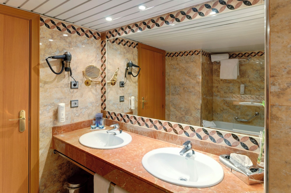 Hotel Palma Bellver Affiliated by Meliá — Hotel rooms in Palma de Mallorca, Balearic Islands