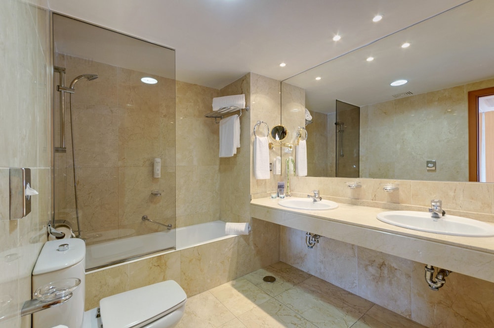 Hotel Palma Bellver Affiliated by Meliá — Hotel rooms in Palma de Mallorca, Balearic Islands