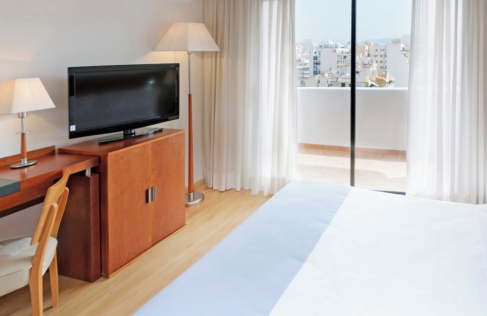 Hotel Palma Bellver Affiliated by Meliá — Hotel rooms in Palma de Mallorca, Balearic Islands