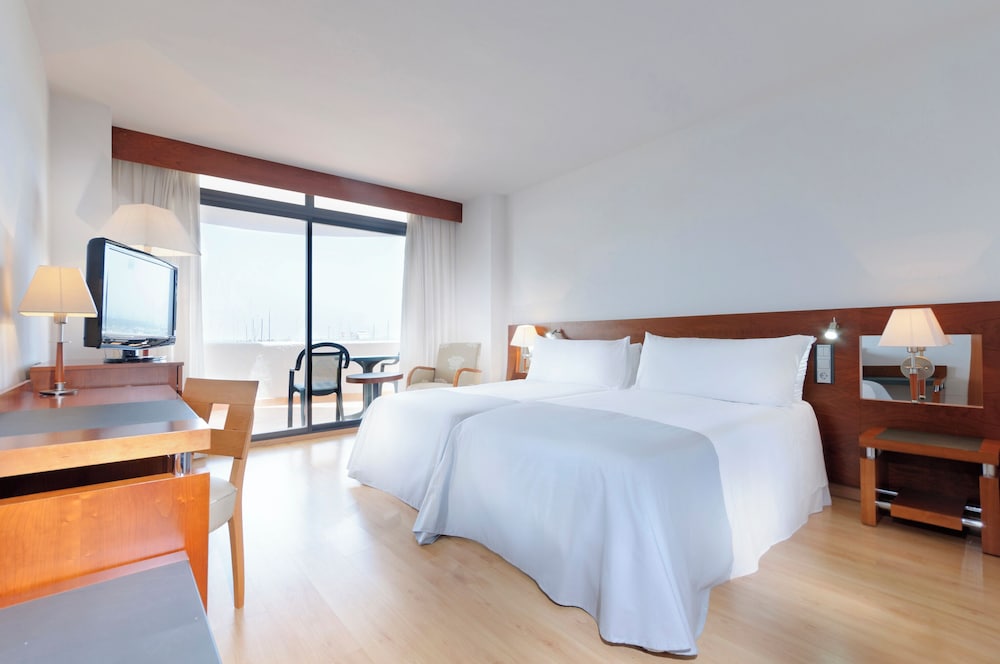 Hotel Palma Bellver Affiliated by Meliá — Hotel rooms in Palma de Mallorca, Balearic Islands