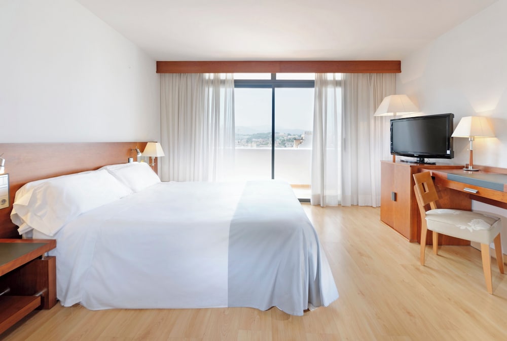 Hotel Palma Bellver Affiliated by Meliá — Hotel rooms in Palma de Mallorca, Balearic Islands