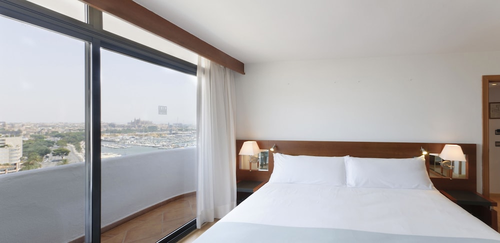 Hotel Palma Bellver Affiliated by Meliá — Hotel rooms in Palma de Mallorca, Balearic Islands