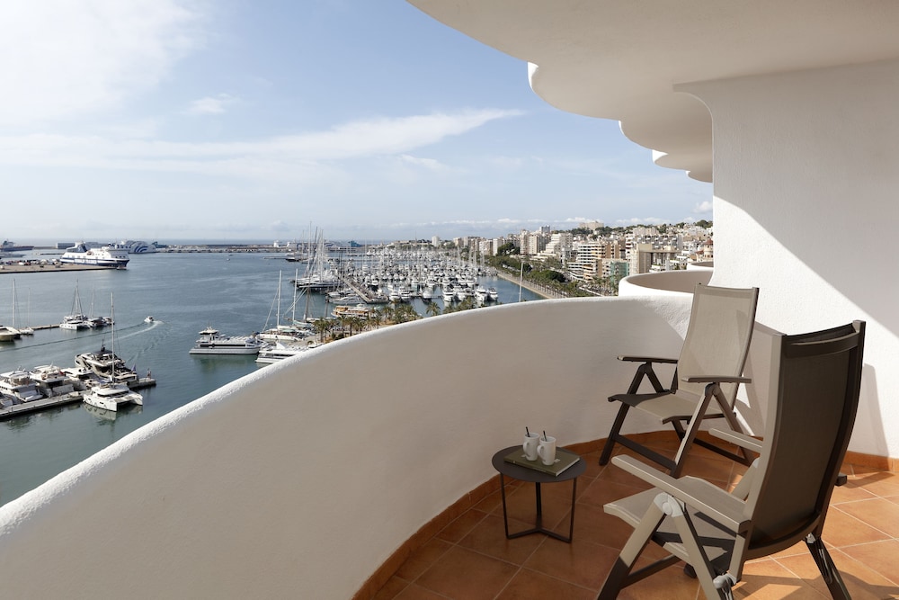 Hotel Palma Bellver Affiliated by Meliá — Hotel rooms in Palma de Mallorca, Balearic Islands