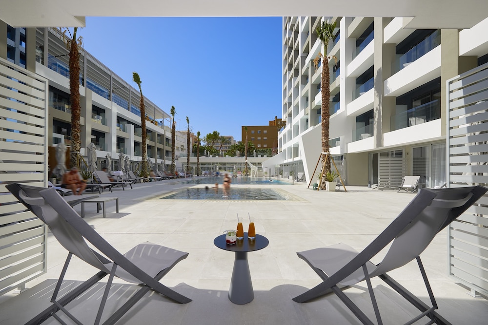 INNSiDE by Meliá Palma Bosque — Swimming pool in Palma de Mallorca, Balearic Islands