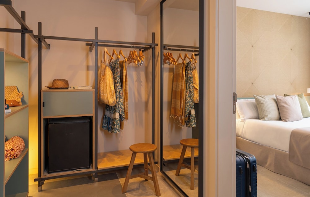 AQUA Hotel Bertran Park - Adults Recommended — Hotel rooms in Lloret de Mar, Catalonia