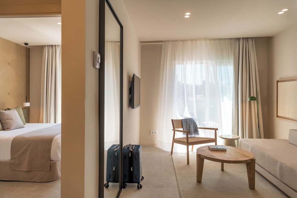 AQUA Hotel Bertran Park - Adults Recommended — Hotel rooms in Lloret de Mar, Catalonia