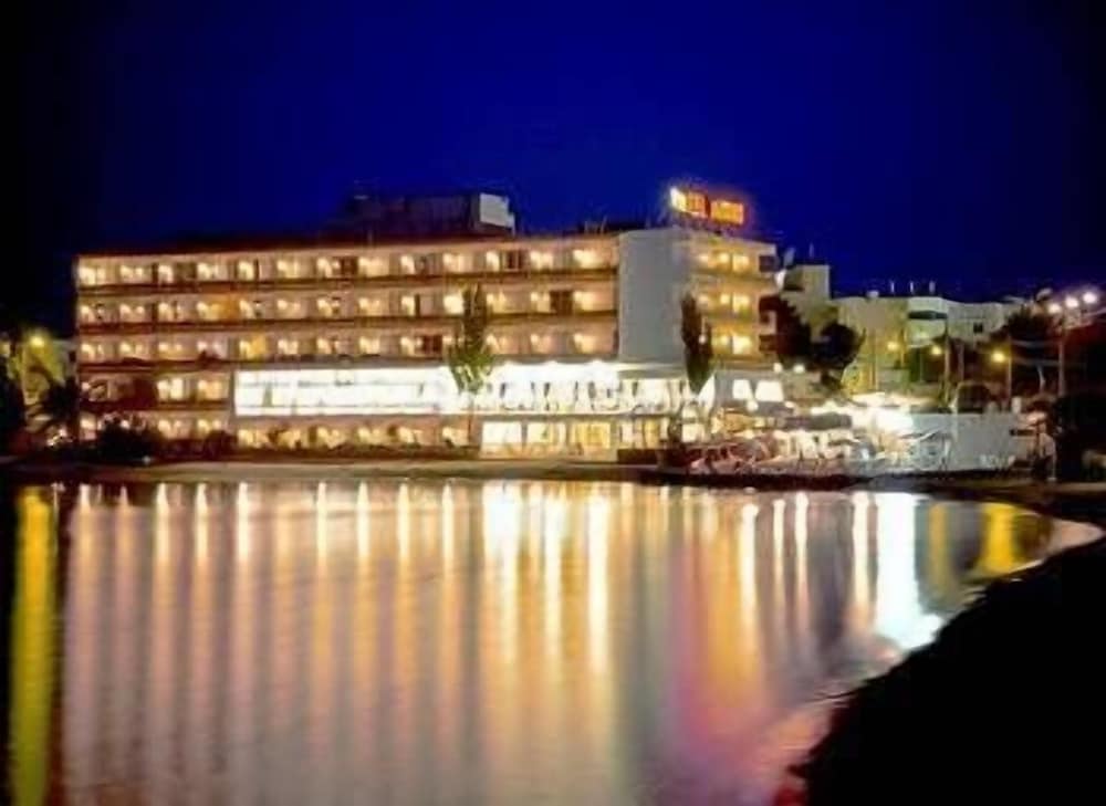 Argos Hotel — Hotel building in Ibiza Town, Balearic Islands