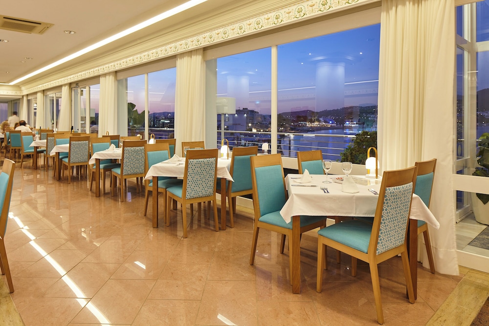 Argos Hotel — Restaurant & bars in Ibiza Town, Balearic Islands