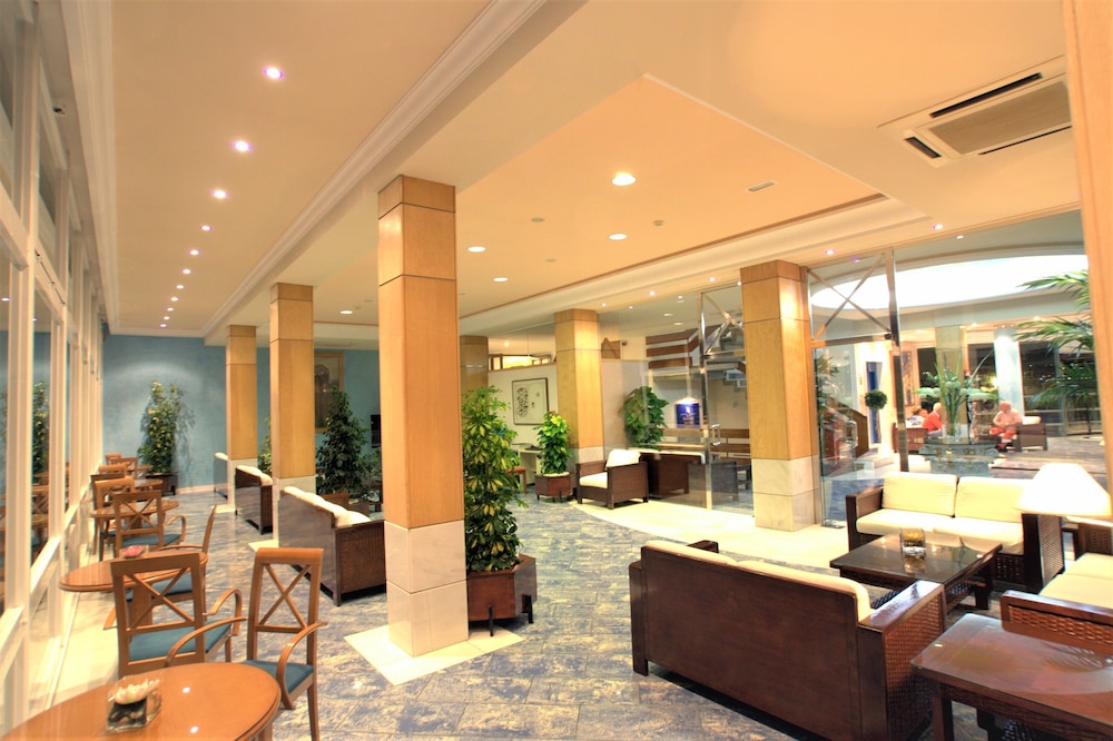 Argos Hotel — Hotel building in Ibiza Town, Balearic Islands