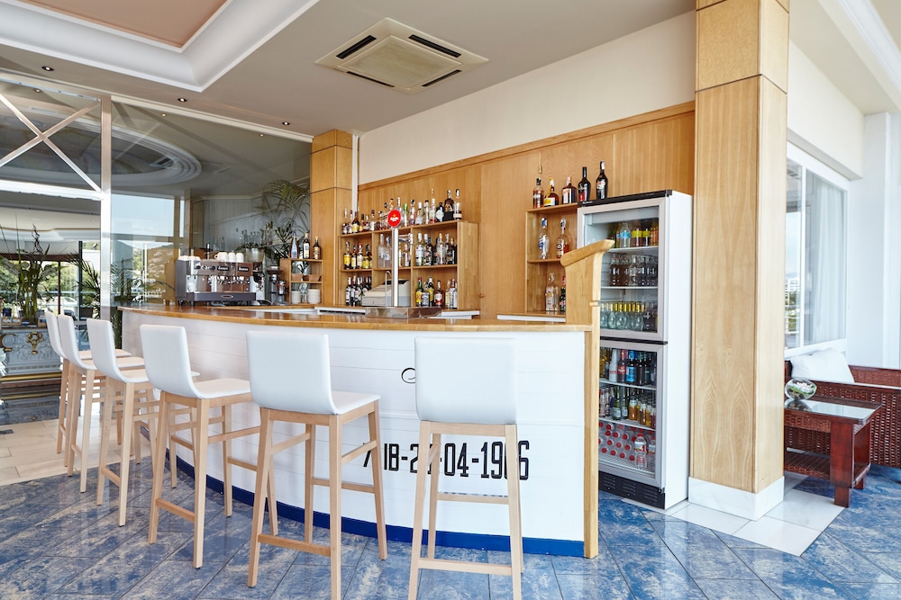 Argos Hotel — Restaurant & bars in Ibiza Town, Balearic Islands