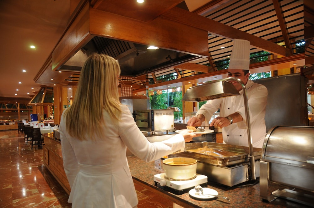 Hotel Beatriz Costa & Spa — Restaurant & bars in Costa Teguise, Canary Islands