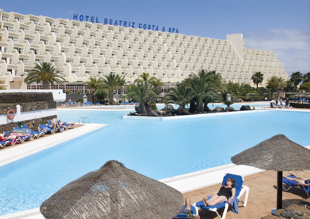 Hotel Beatriz Costa & Spa — Swimming pool in Costa Teguise, Canary Islands