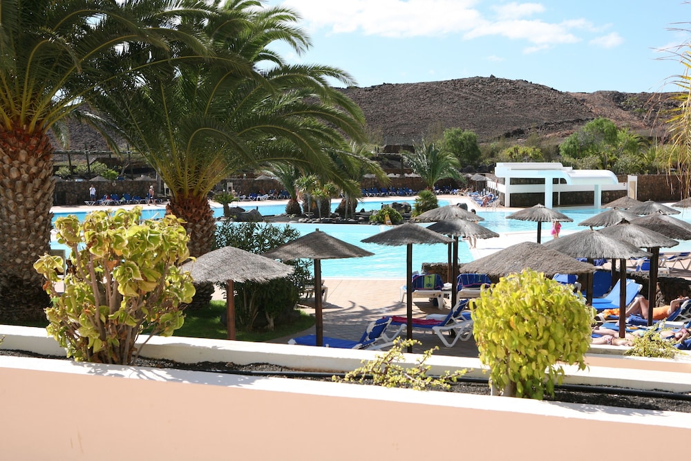Hotel Beatriz Costa & Spa — Swimming pool in Costa Teguise, Canary Islands