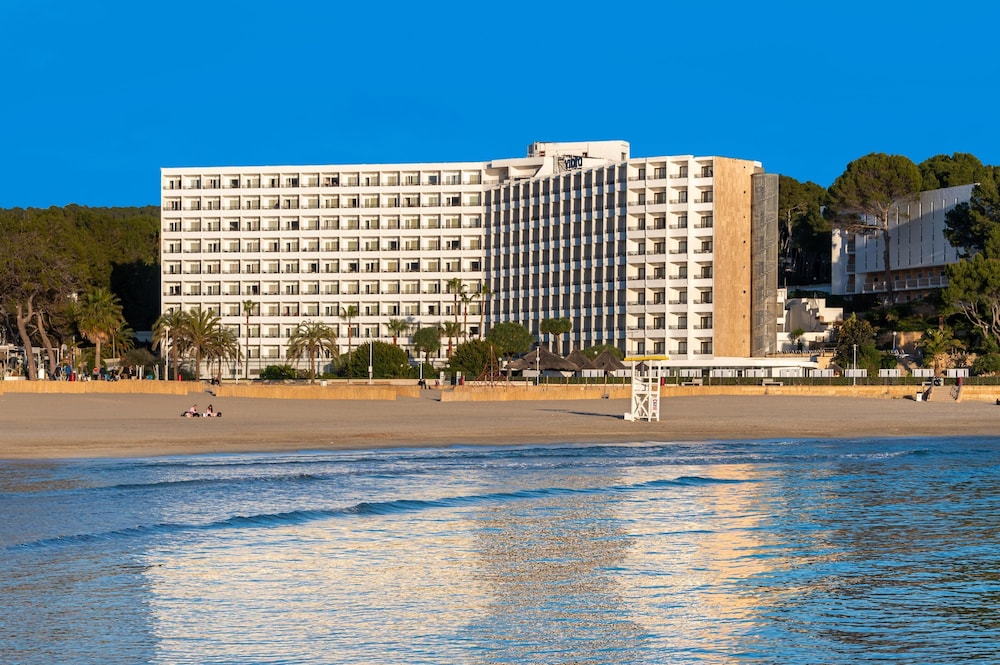 Hotel Vibra Beverly Playa — Beach in Peguera, Balearic Islands