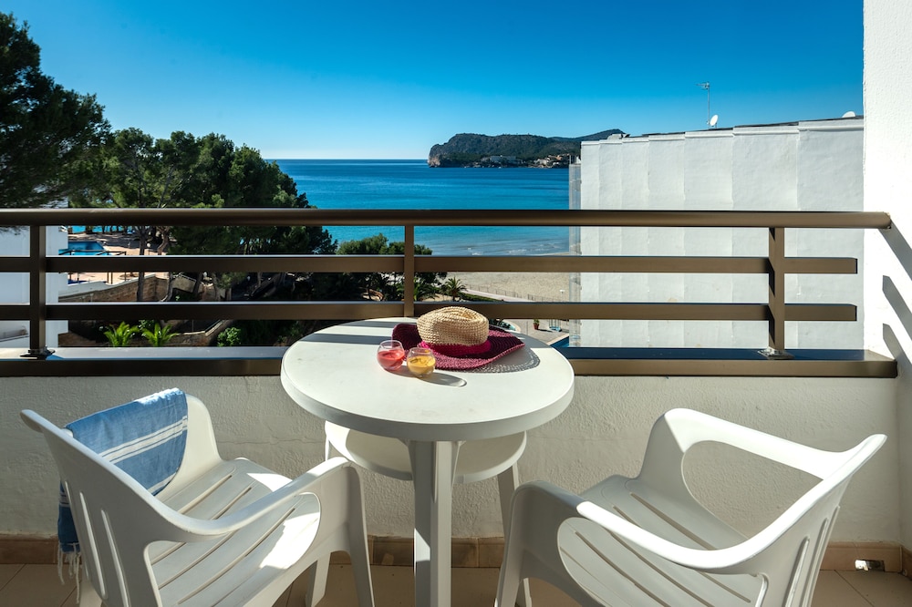 Hotel Vibra Beverly Playa — Beach in Peguera, Balearic Islands