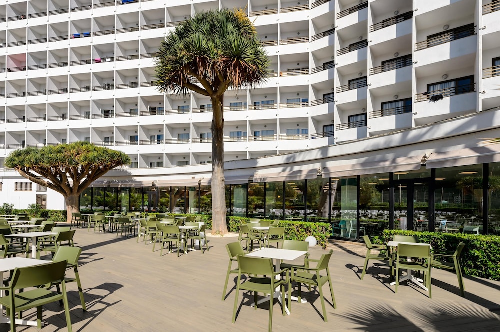 Hotel Vibra Beverly Playa — Restaurant & bars in Peguera, Balearic Islands