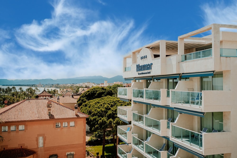 Blaumar Hotel Salou — Hotel building in Salou, Catalonia