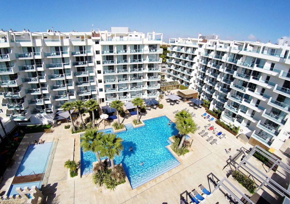 Blaumar Hotel Salou — Swimming pool in Salou, Catalonia