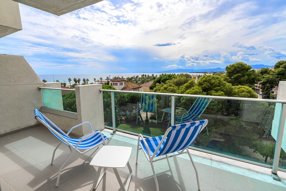 Blaumar Hotel Salou — Hotel rooms in Salou, Catalonia