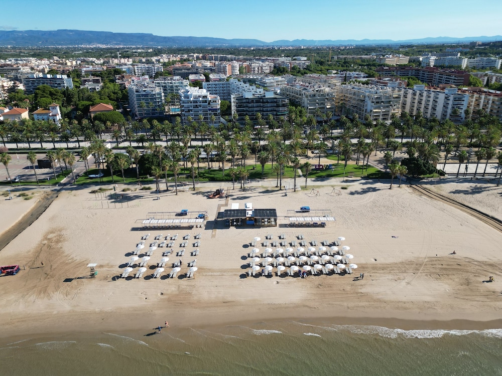 Blaumar Hotel Salou — Beach in Salou, Catalonia