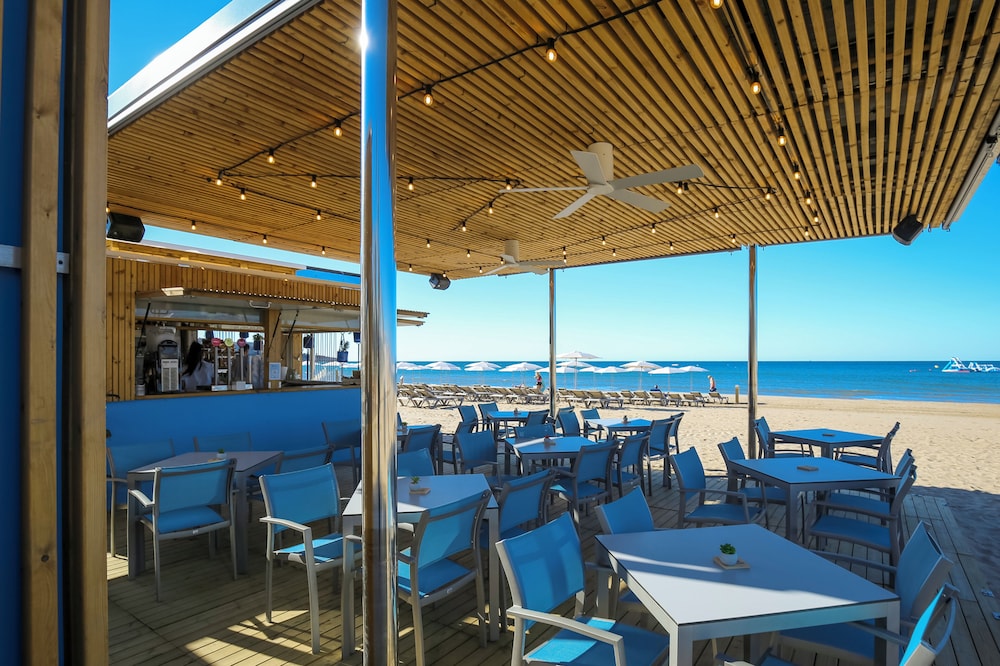Blaumar Hotel Salou — Restaurant & bars in Salou, Catalonia