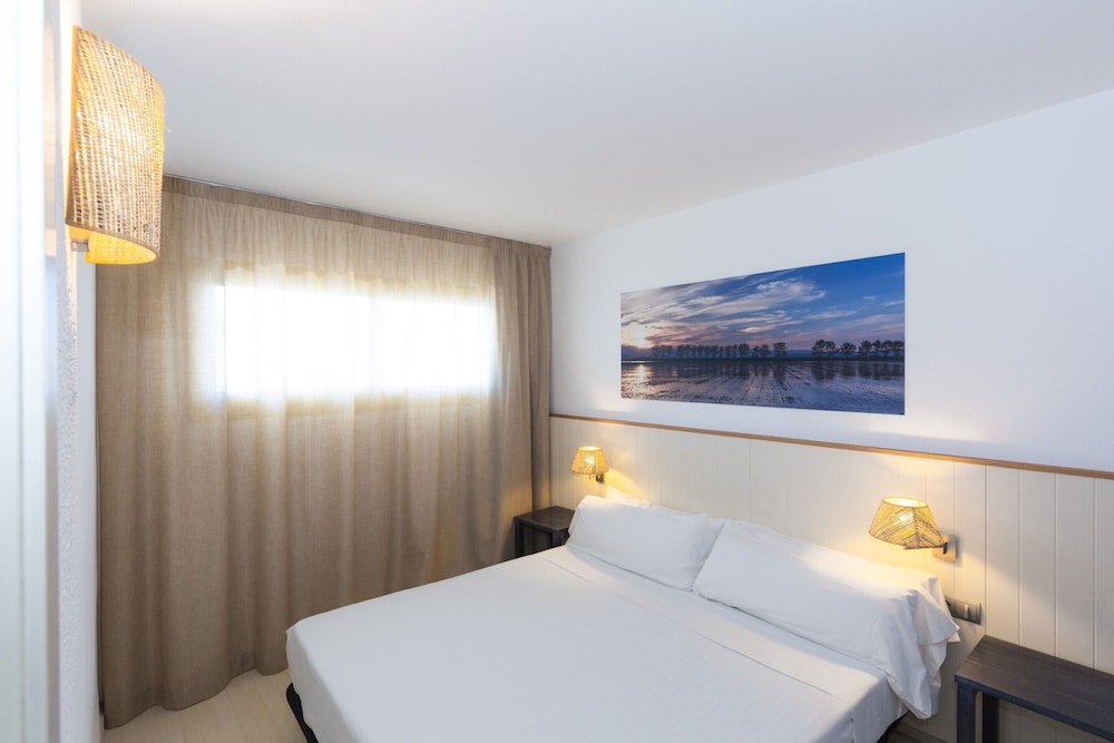 Blaumar Hotel Salou — Hotel rooms in Salou, Catalonia