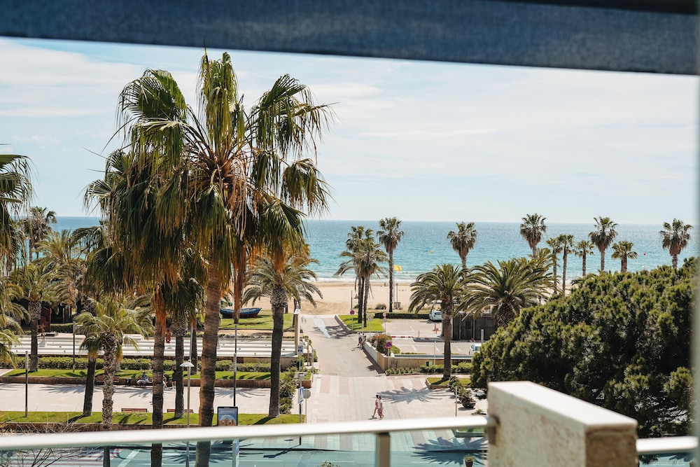 Blaumar Hotel Salou — Hotel rooms in Salou, Catalonia