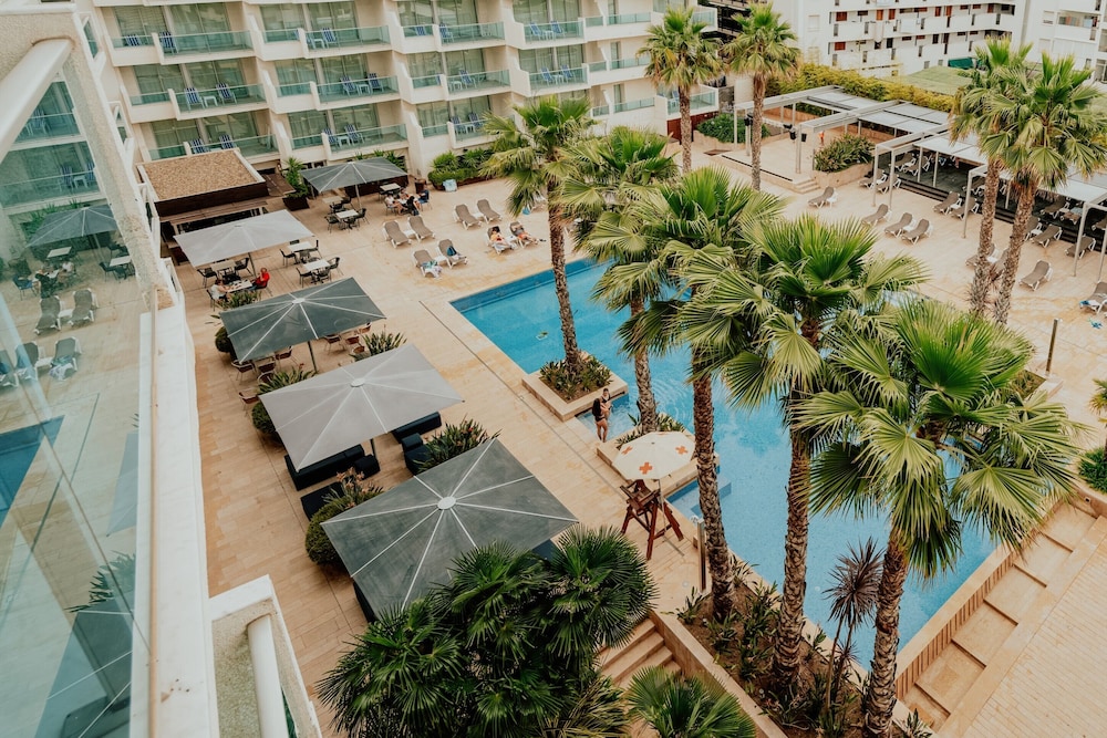 Blaumar Hotel Salou — Swimming pool in Salou, Catalonia