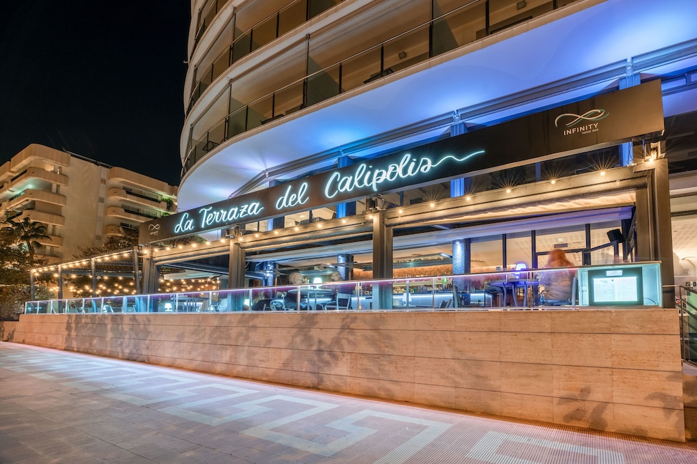 Hotel Calipolis — Restaurant & bars in Sitges, Catalonia