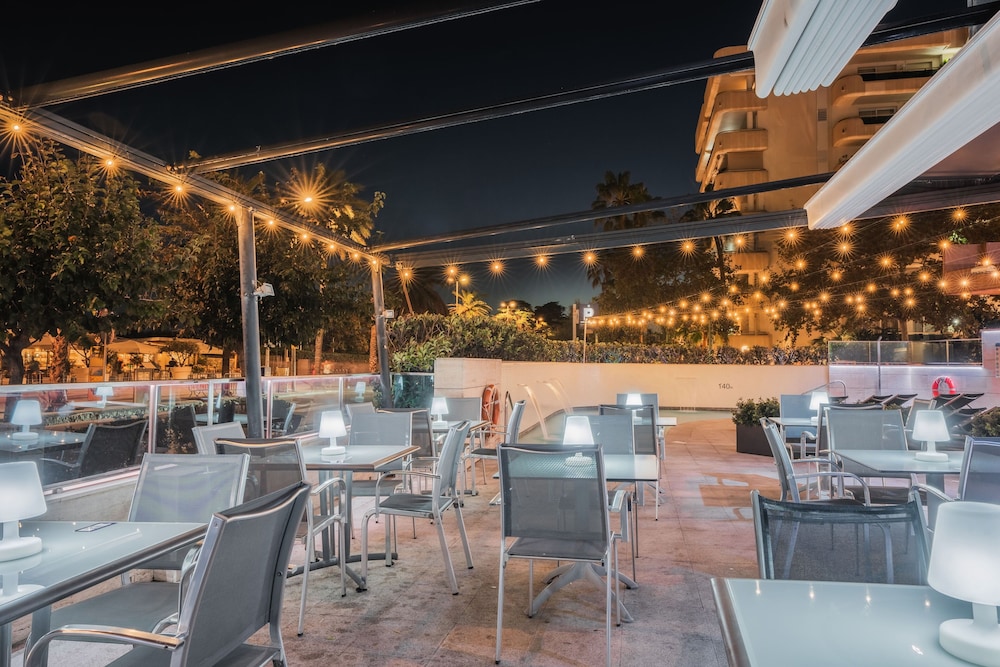 Hotel Calipolis — Restaurant & bars in Sitges, Catalonia