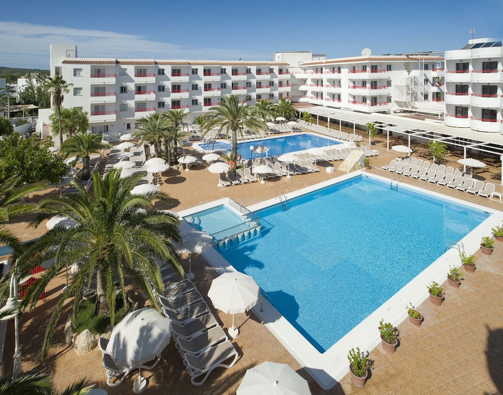 Coral Star Hotel & Apartments — Main photo in San Antonio, Balearic Islands