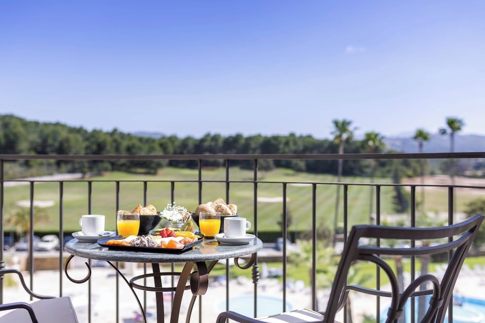 Denia Marriott La Sella Golf Resort & Spa — Restaurant & bars in Denia, Valencian Community