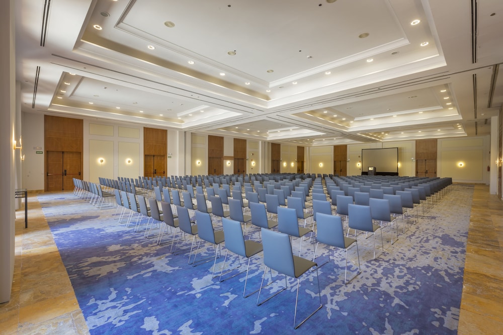Denia Marriott La Sella Golf Resort & Spa — Hotel building in Denia, Valencian Community