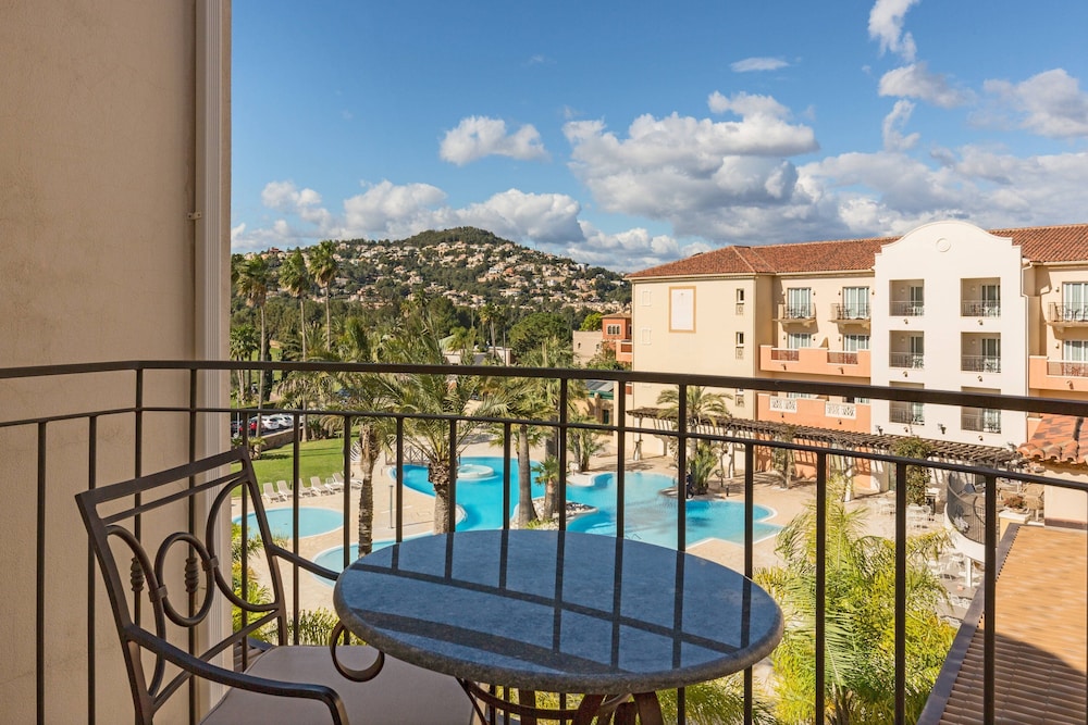 Denia Marriott La Sella Golf Resort & Spa — Swimming pool in Denia, Valencian Community