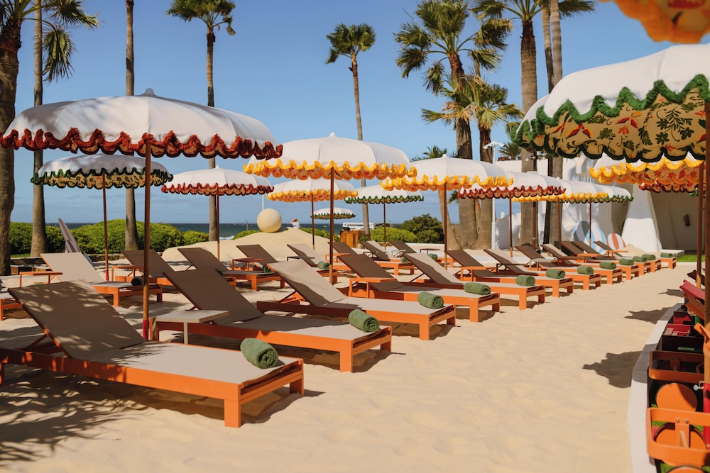 Don Carlos Marbella — Beach in Marbella, Andalusia
