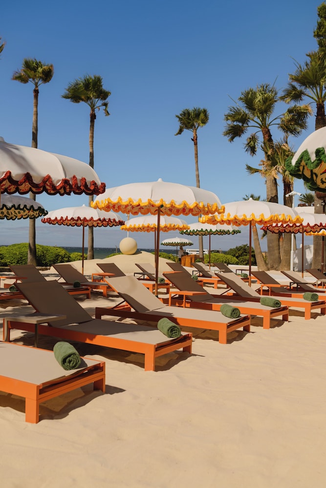 Don Carlos Marbella — Beach in Marbella, Andalusia