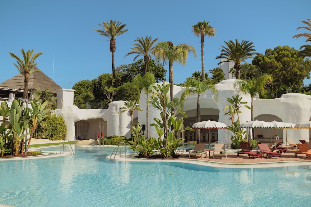 Don Carlos Marbella — Swimming pool in Marbella, Andalusia