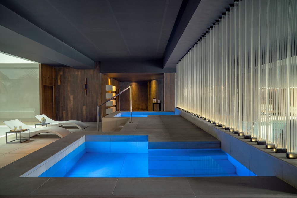 Don Carlos Marbella — Swimming pool in Marbella, Andalusia