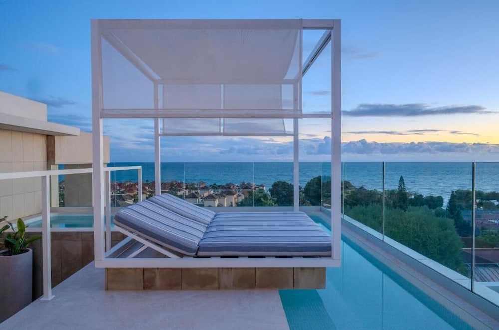 Don Carlos Marbella — Swimming pool in Marbella, Andalusia