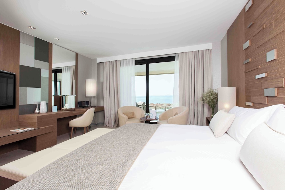 Don Carlos Marbella — Hotel rooms in Marbella, Andalusia