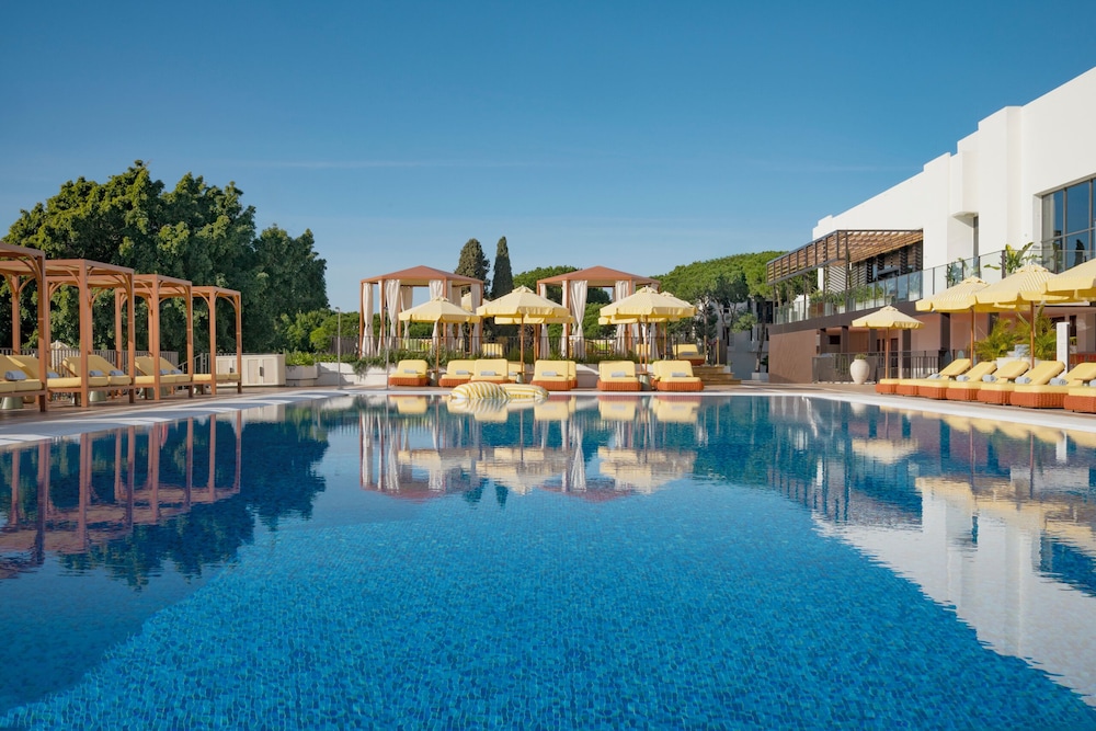 Don Carlos Marbella — Swimming pool in Marbella, Andalusia