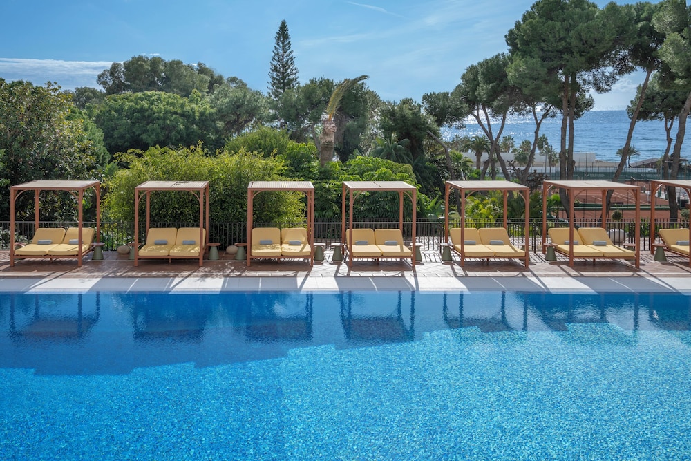 Don Carlos Marbella — Swimming pool in Marbella, Andalusia