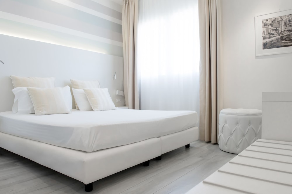 Marina di Petrolo Hotel & SPA — Hotel rooms in Castellammare del Golfo, Sicily
