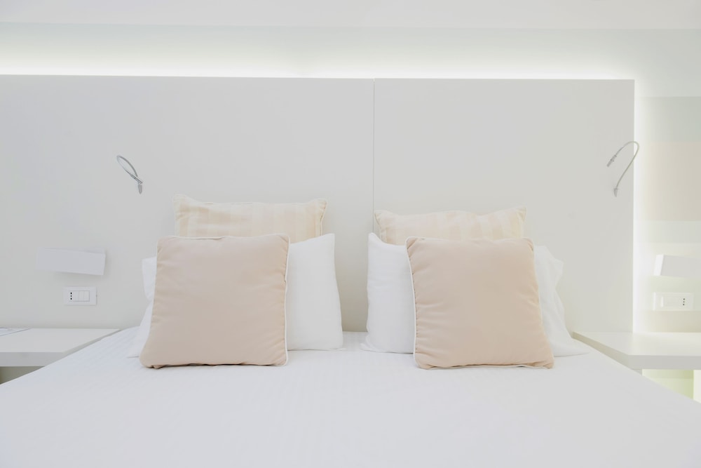 Marina di Petrolo Hotel & SPA — Hotel rooms in Castellammare del Golfo, Sicily