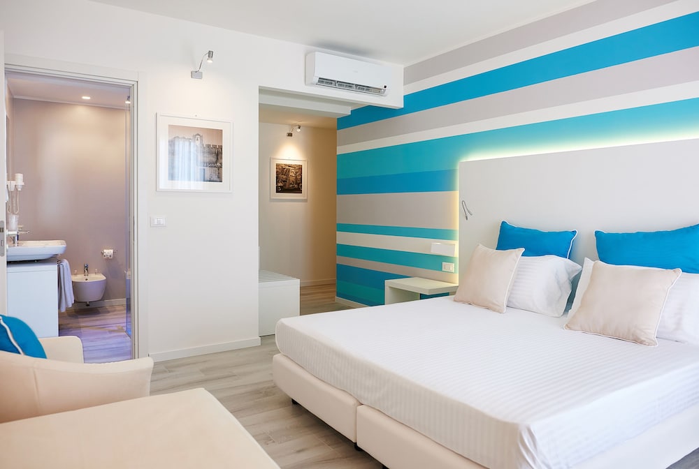 Marina di Petrolo Hotel & SPA — Hotel rooms in Castellammare del Golfo, Sicily