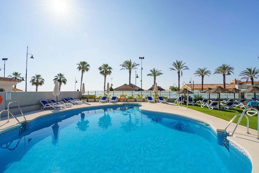 Hotel Isabel — Swimming pool in Torremolinos, Andalusia