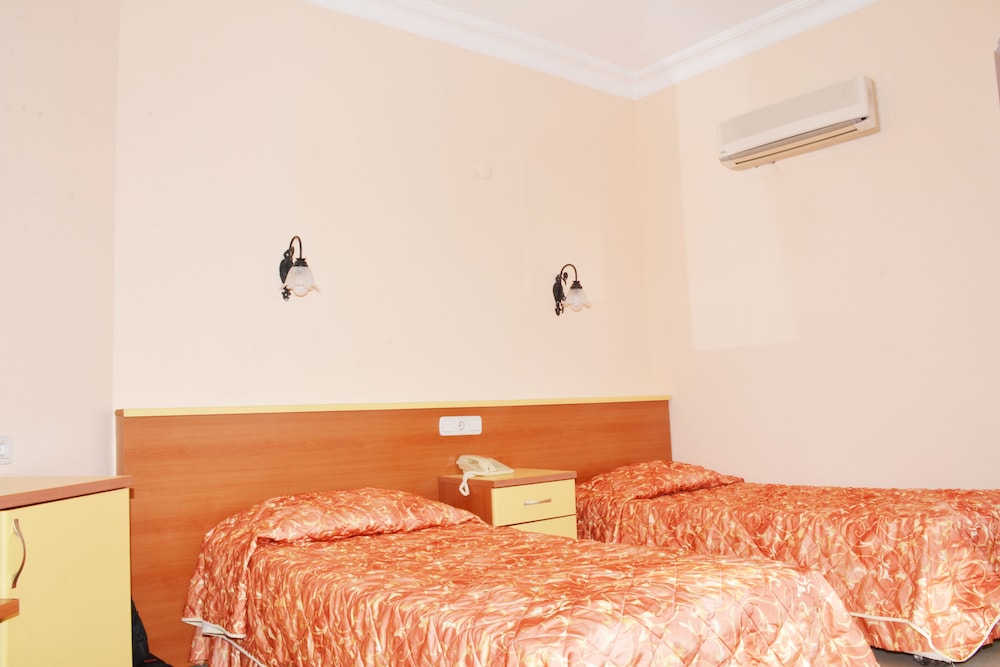 Side Kervan Hotel — Hotel rooms in Side