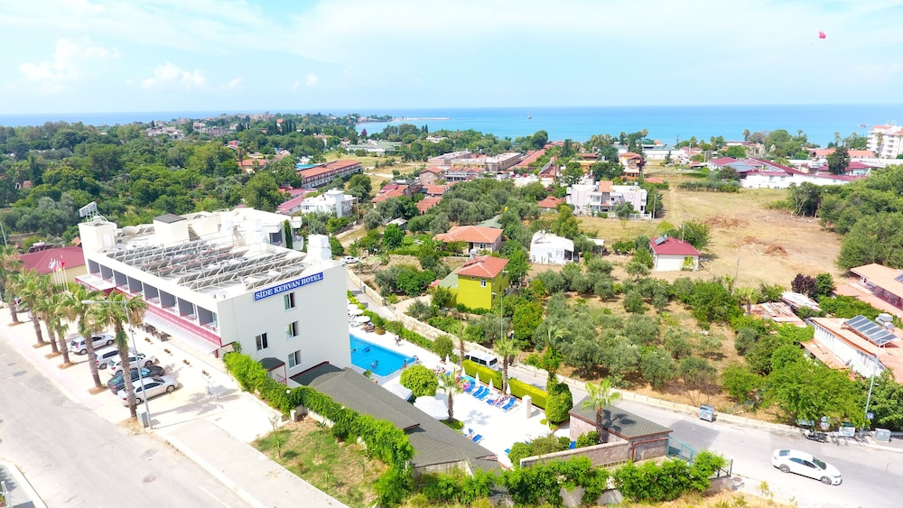 Side Kervan Hotel — Hotel building in Side
