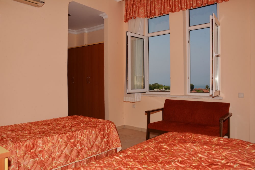 Side Kervan Hotel — Hotel rooms in Side
